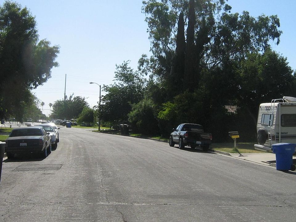 2nd image of 11107 Beverly Dr