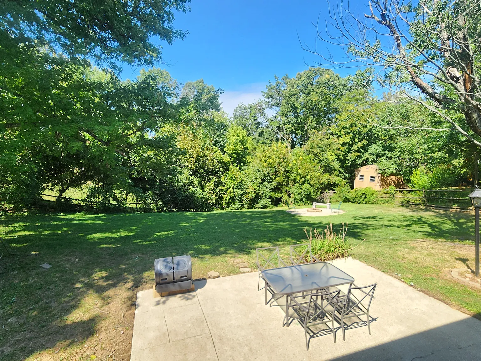 3 bed, 1900 sqft, $2,400 — Photo 3