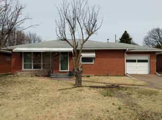 143 Hickory St, Wood River, IL 62095