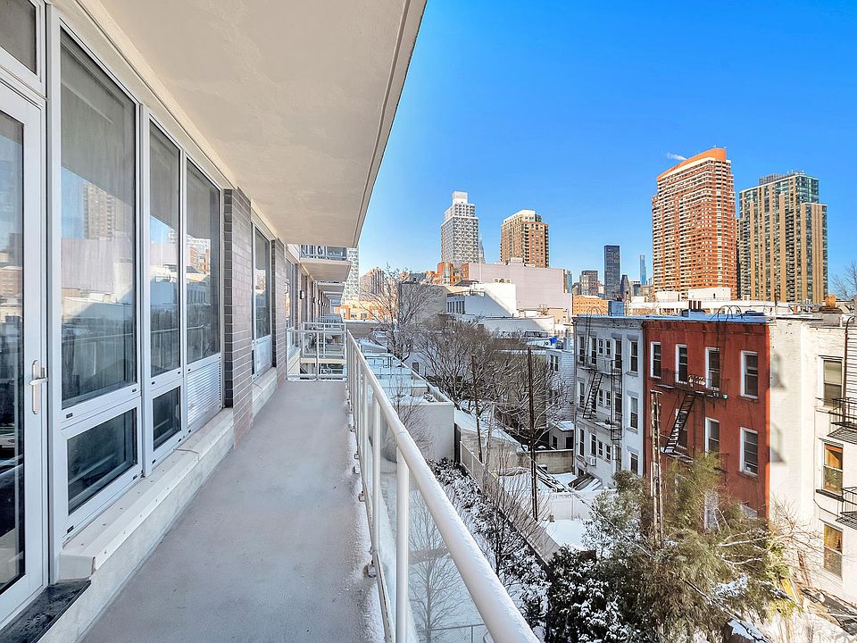 1st image of 5-49 Borden Ave #4-B