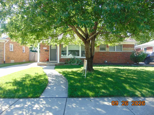1616 Genesee Dr, Royal Oak, MI 48073