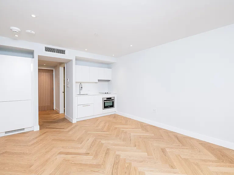 12 Commonwealth Ave #204 — Photo 1