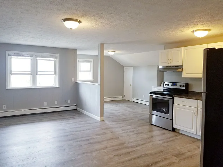 64 South St — Photo 21