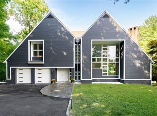 29 Meadow Hill Pl, Armonk, NY 10504