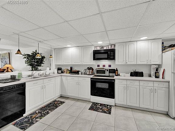 4th image of 10200 S Ocean Dr APT 408