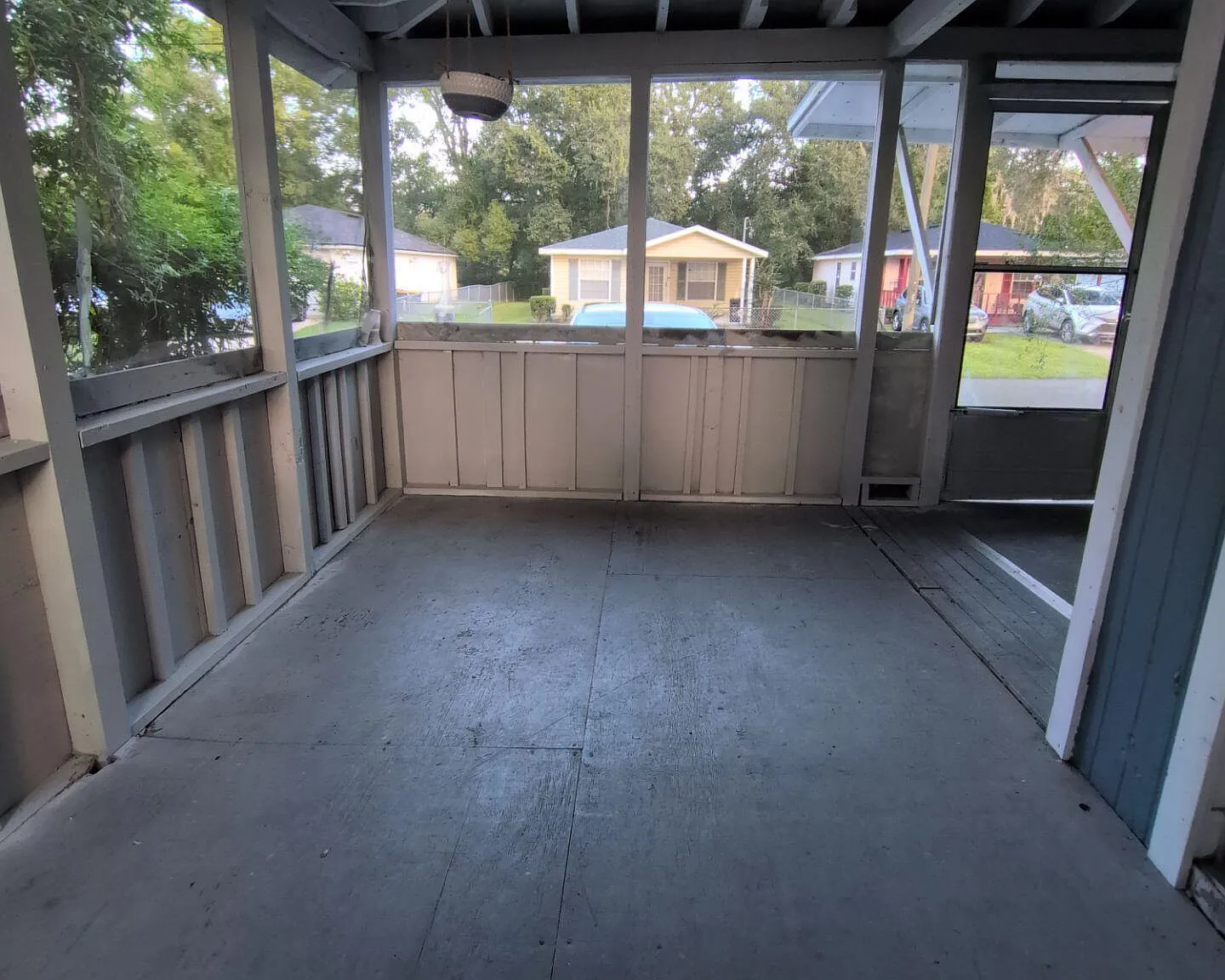 4 bed, 1.0 bath, 1097 sqft, $1,299 — Photo 3