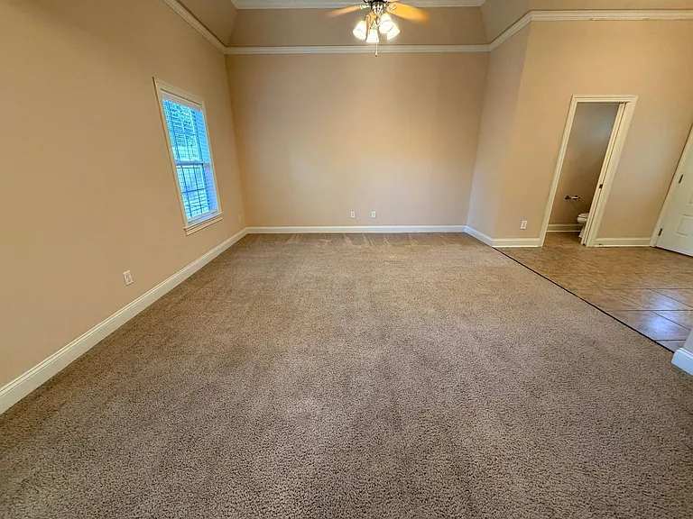 4901 Liberty Cir — Photo 6