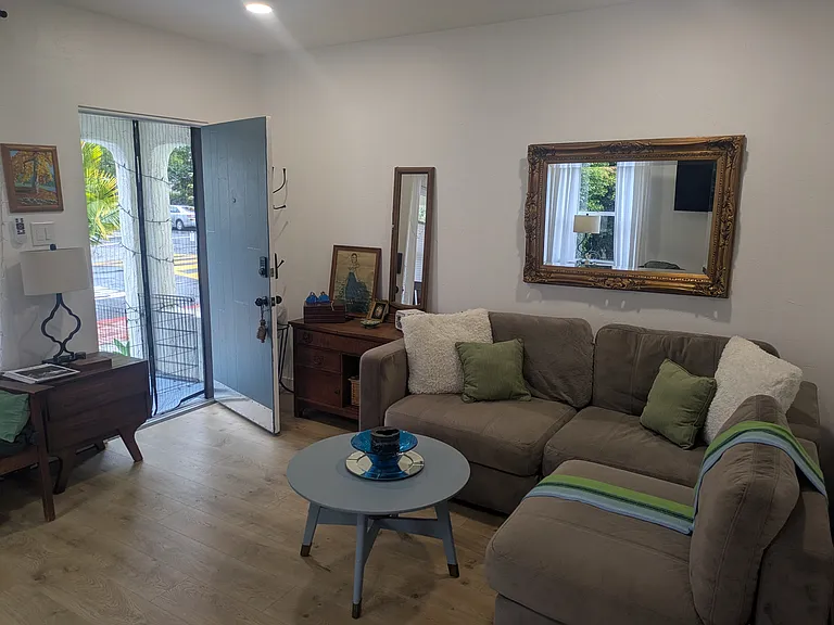1601 Chino St #B — Photo 12