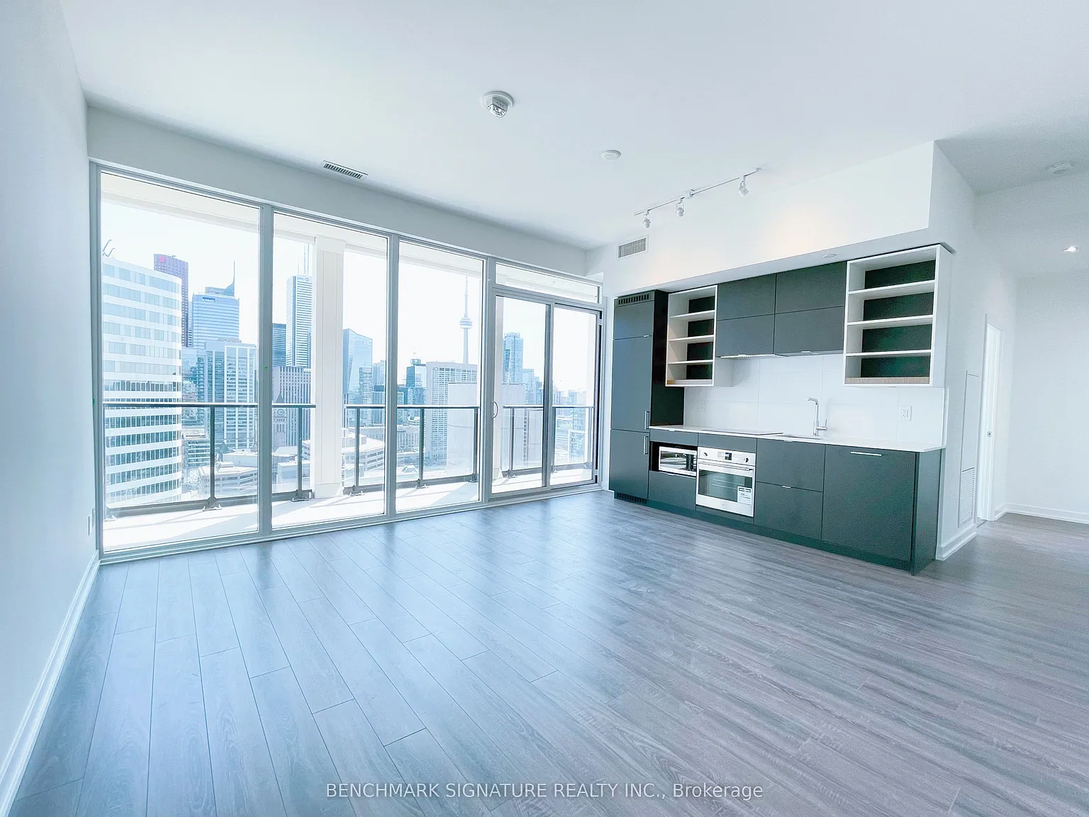 3 bed, $4,600 — Photo 1