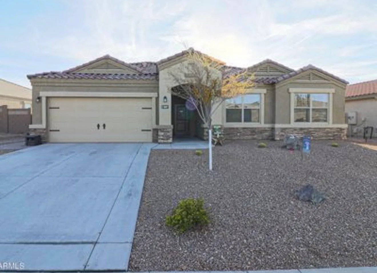4 bed, 2094 sqft, $2,300 — Photo 4