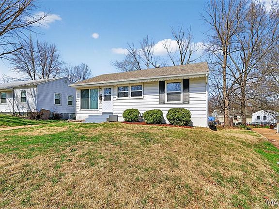 2nd image of 325 Lancashire Rd