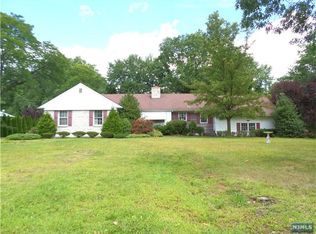 275 Alpine Dr, Paramus, NJ 07652