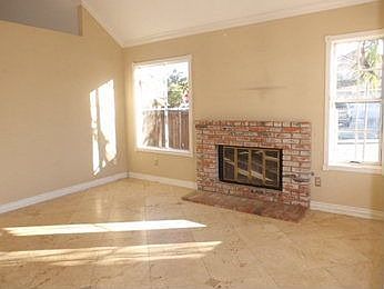 5th image of 16226 Nippet Ln