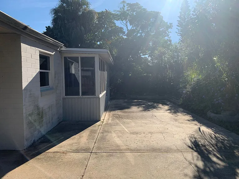 718 Jane Ave — Photo 8