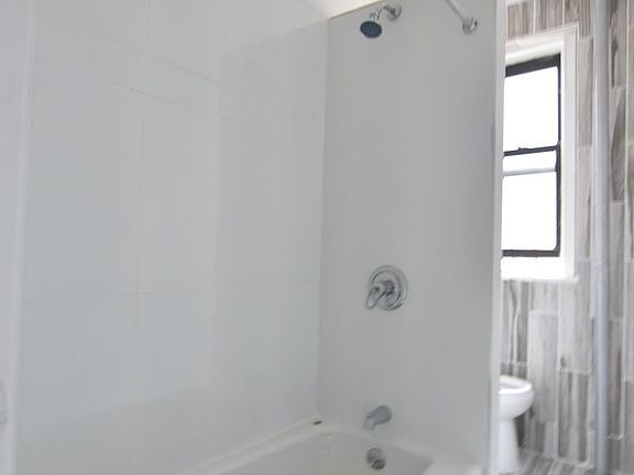 5th image of 1690 Clay Ave #42