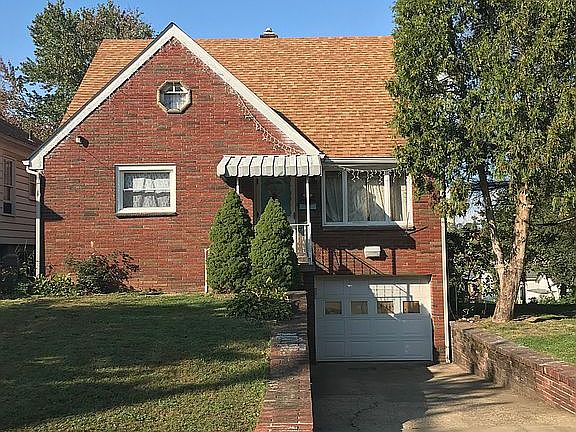 2nd image of 1621 Roosevelt Ave