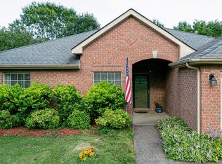 610 Winners Circle Pl, Thompsons Station, TN 37179