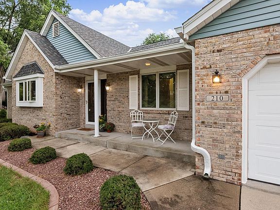 2nd image of 210 Riveredge COURT