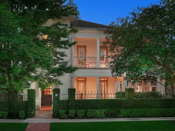 46 E Bay Boulevard, The Woodlands, TX 77380