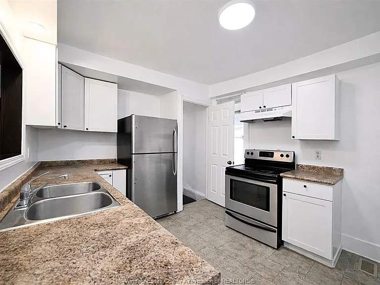 3463 Harris St — Photo 6