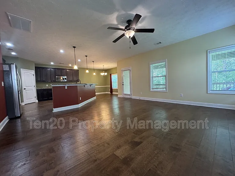 7471 Coppice Dr — Photo 4