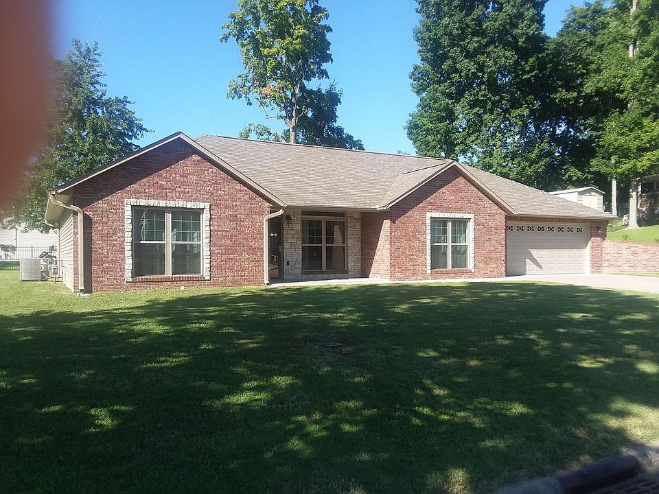 1st image of 2558 Braun Dr