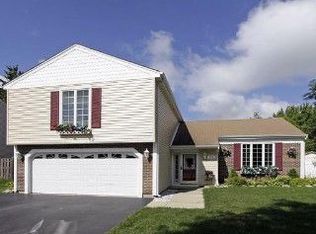 980 Grant St, Bartlett, IL