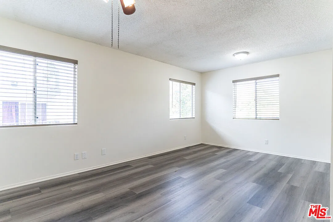 2 bed, 1.0 bath, 733 sqft, $2,025 — Photo 1