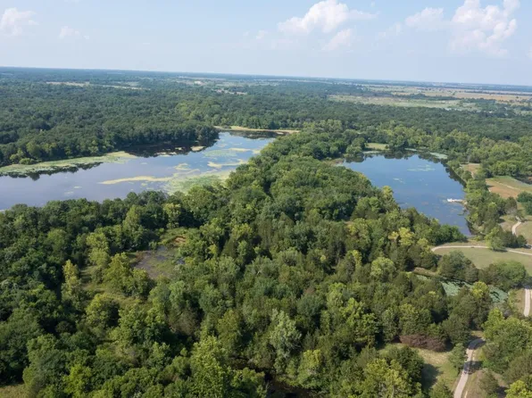 1077 Canyon Lake Rd, Wills Point, TX 75169