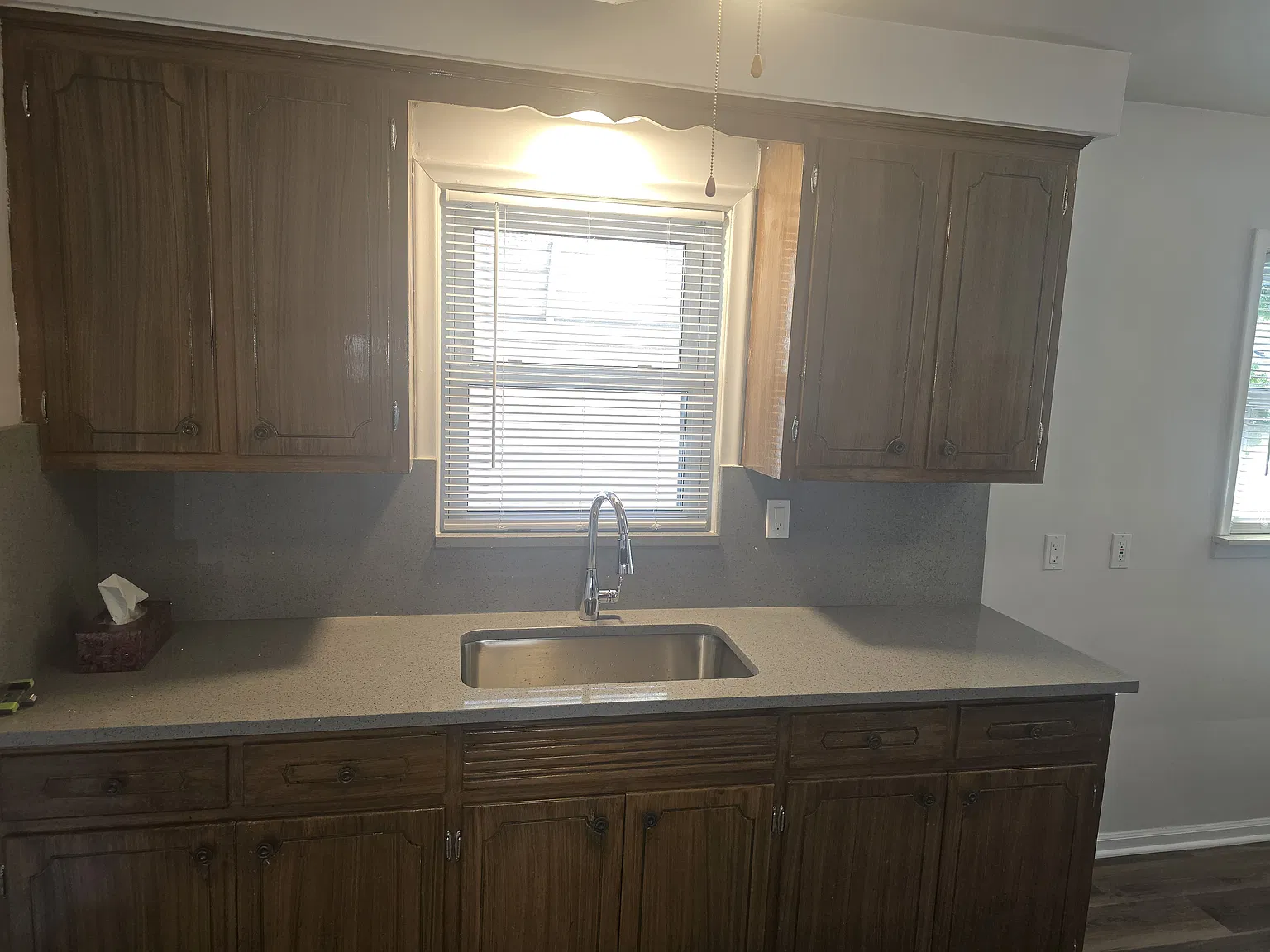 3 bed, 1000 sqft, $1,600 — Photo 4