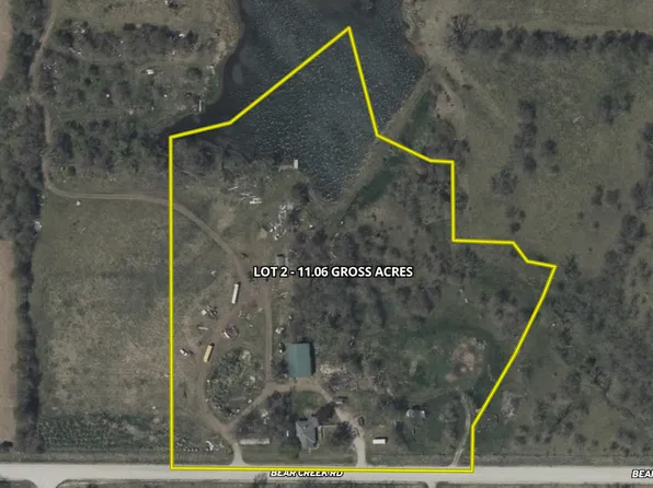 15617 Bear Creek Rd, Earlham, IA 50072