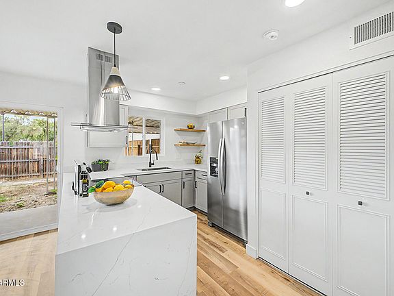 4th image of 4650 W TUCKEY Lane