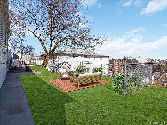 3rd image of 37 New Avenue