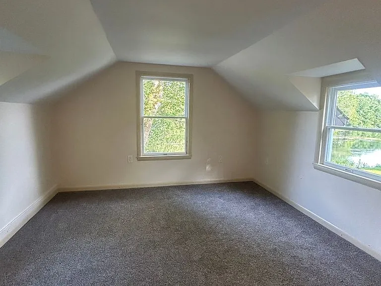 5683 Creekview Rd — Photo 18