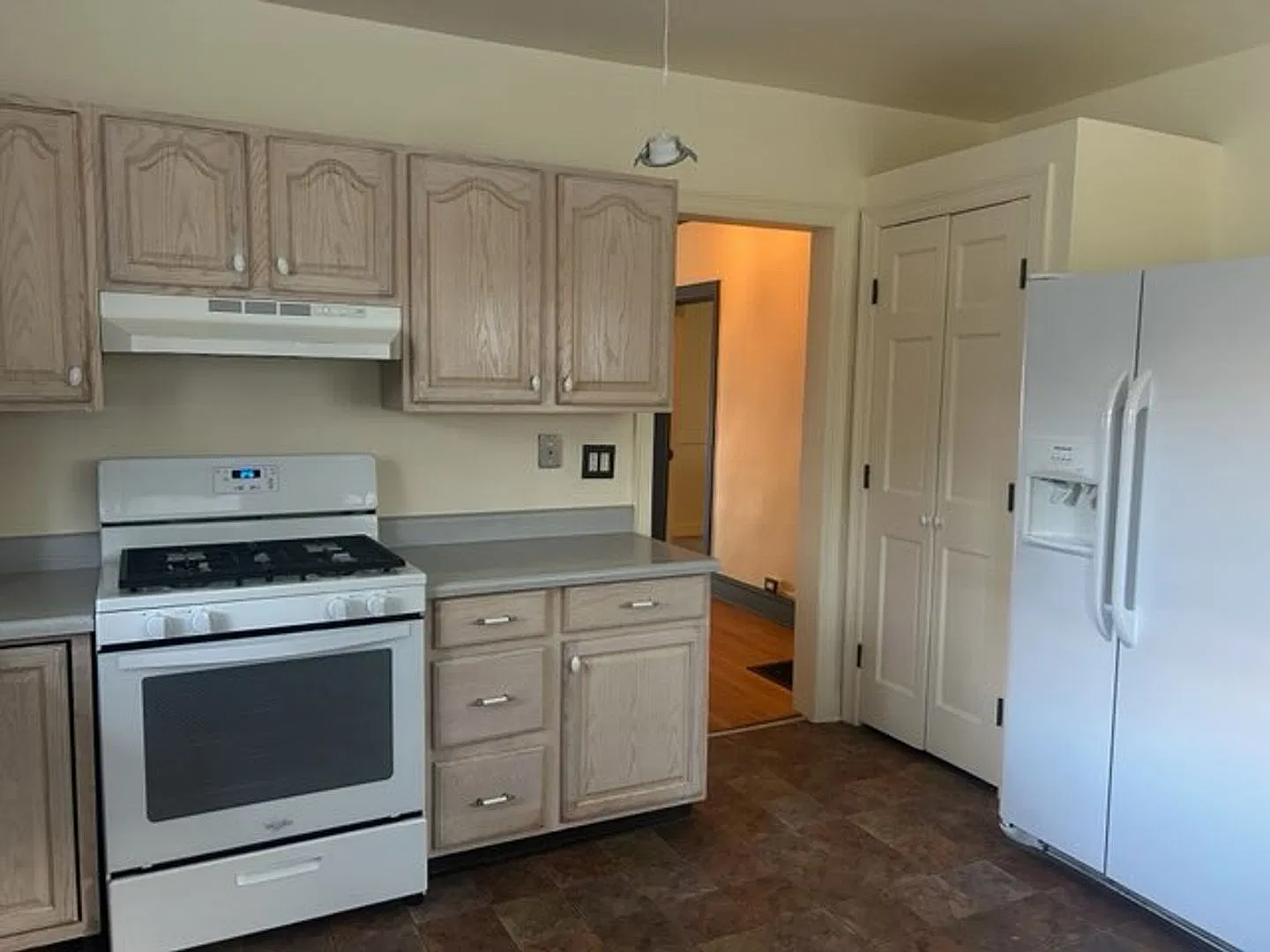Historic 3-bedroom, 1-bath home in Downtown Glenwood Springs! — Photo 3