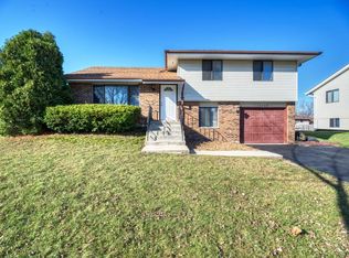 18660 Chestnut Ave, Country Club Hills, IL