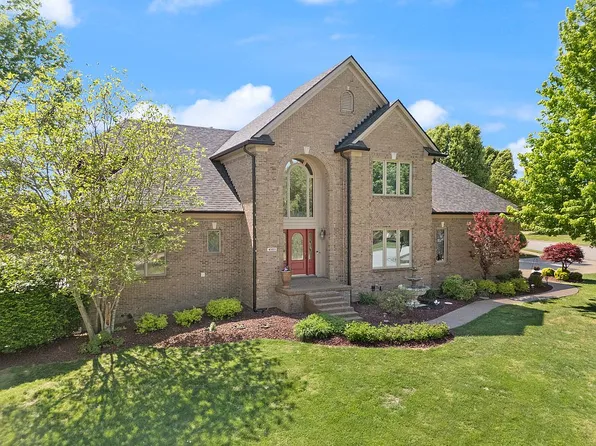 4503 Augusta National Dr, Floyds Knobs, IN 47119