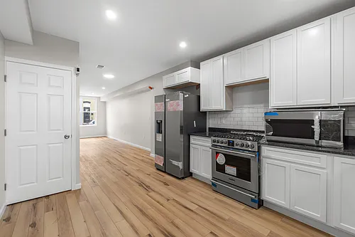 3404 Noble St Photo 1