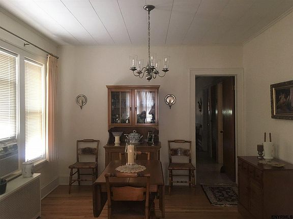 3rd image of 2369 Burdett Ave