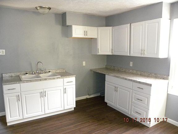 4th image of 762 Martha Ln