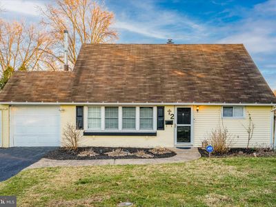 2 Umber Rd, Levittown, PA, 19056