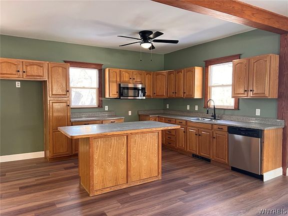 5th image of 8 Rix Pl