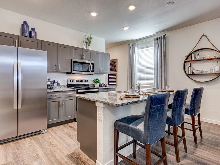 13438 Oneida Ln — Photo 1