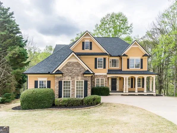 8670 Woodland View Dr, Gainesville, GA 30506