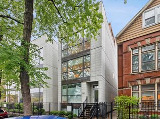 820 N Wood St #3, Chicago, IL 60622