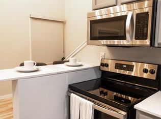 604 E White St #C6C2643HB, Champaign, IL 61820