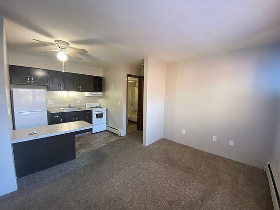 3rd image of 4221 SE 13th St APT 8
