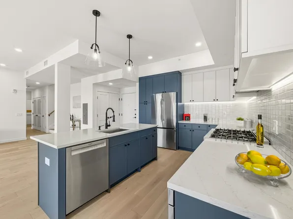 425 3rd Street image 5 of 41