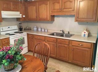 245 Rendleman Ave, Wolf Lake, IL 62998