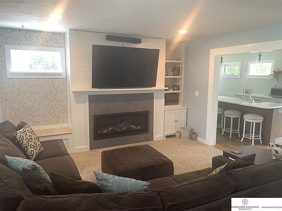 3rd image of 510 1/2 Elm St